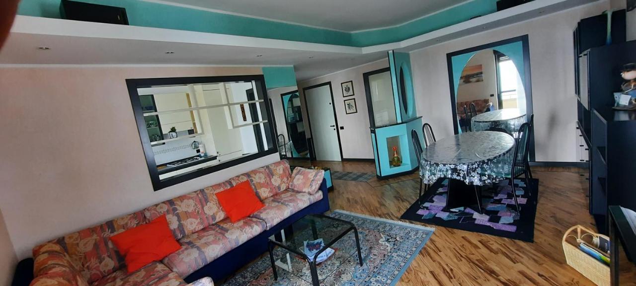 La Terrazza Casa Vacanza Carenno Kültér fotó