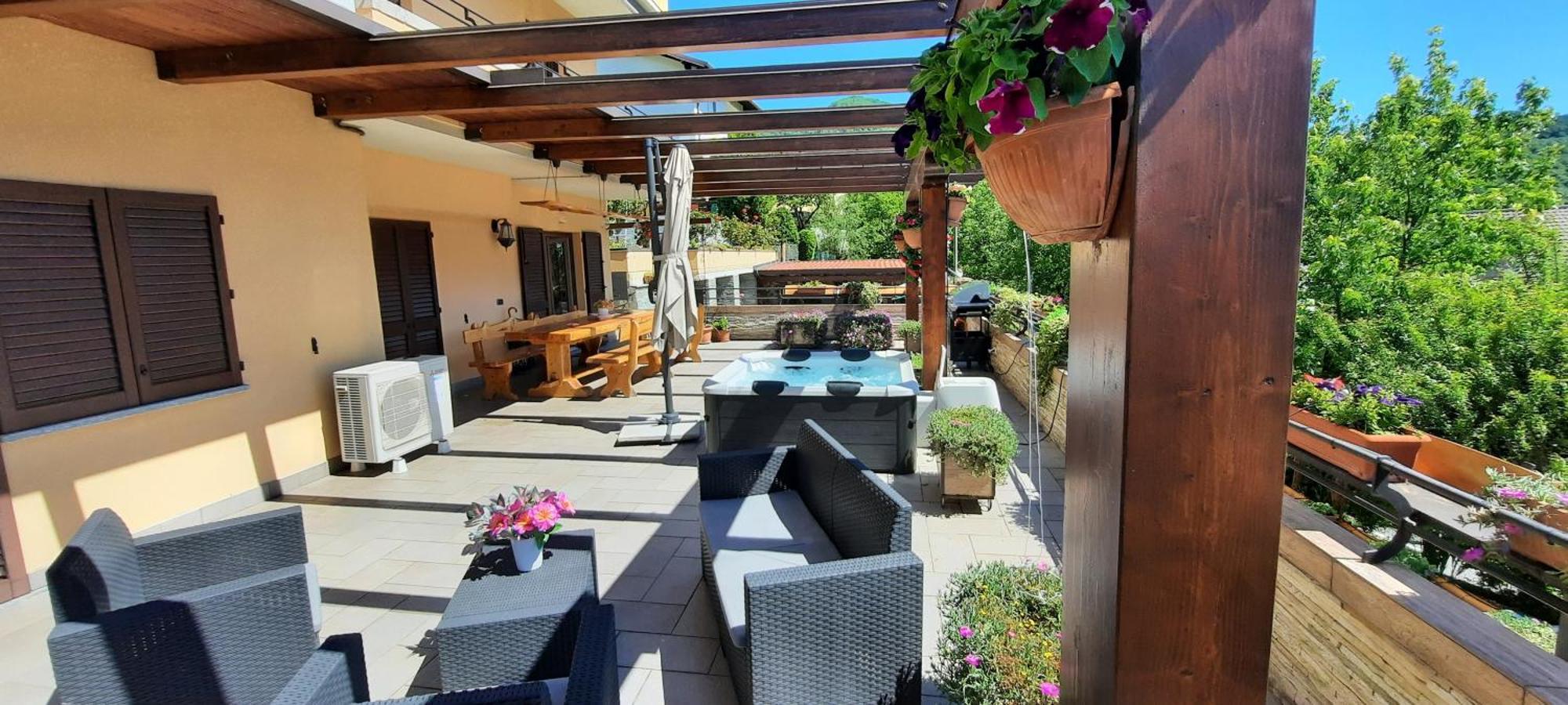 La Terrazza Casa Vacanza Carenno Kültér fotó
